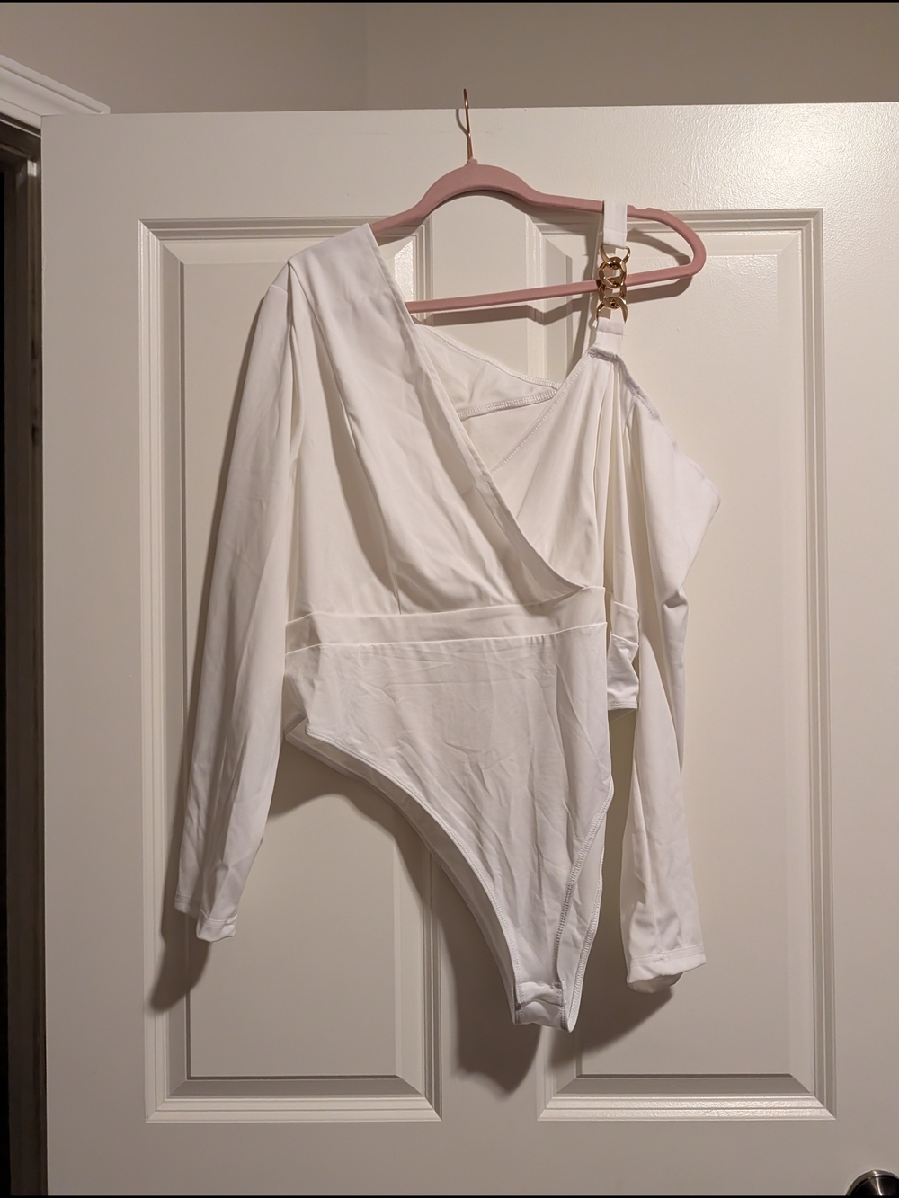 Asymmetrical One-Shoulder White Bodysuit with Gold Buckle Detail